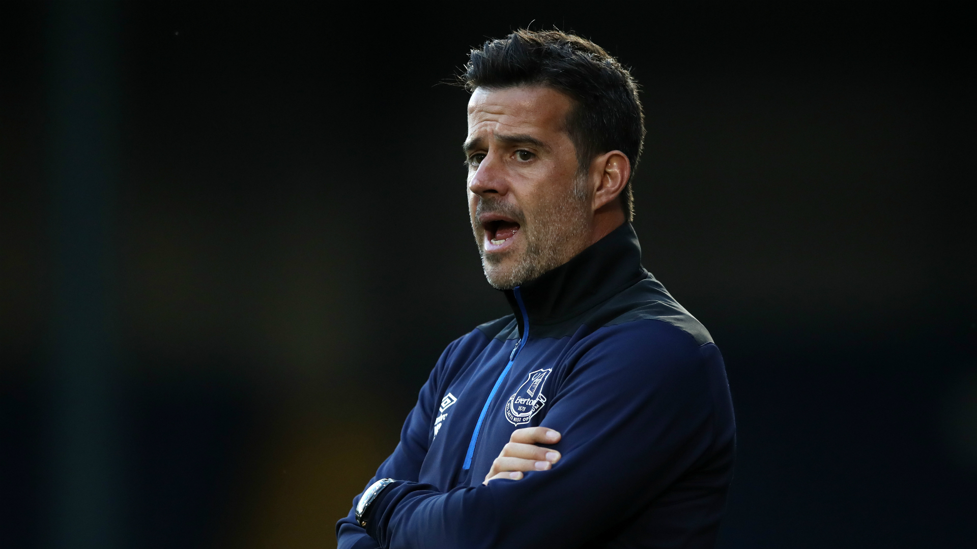 以令人瞩目 以令人瞩目